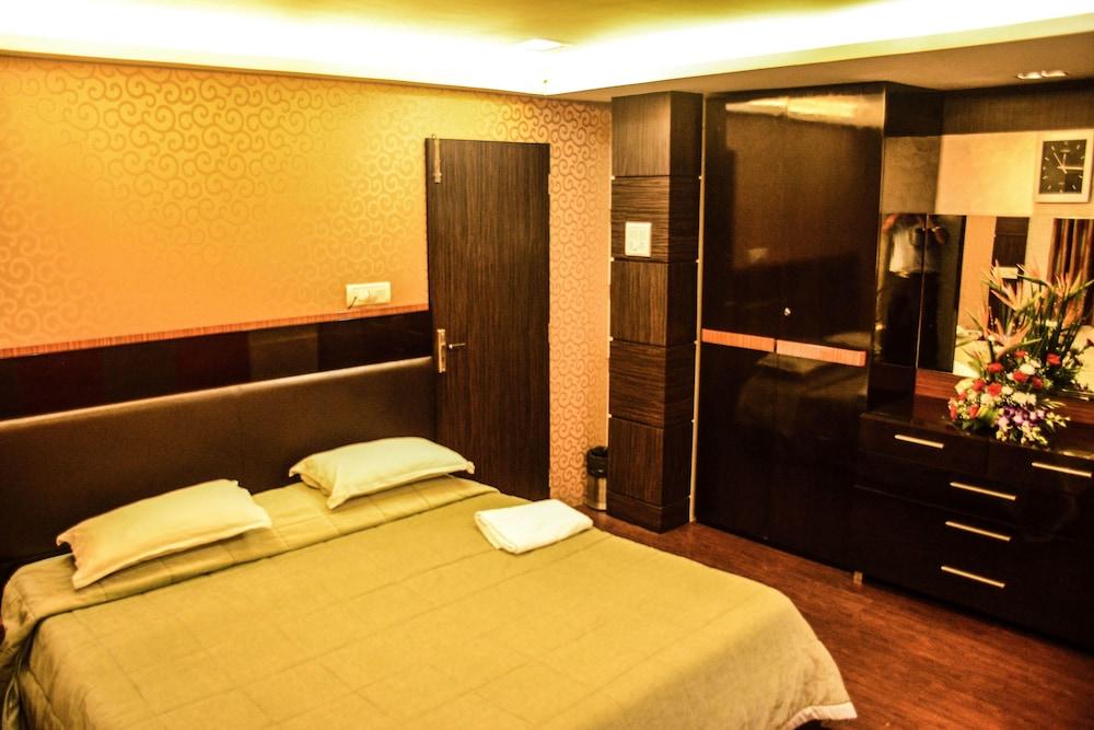 Hotel Metro Palace Bombaj Exteriér fotografie